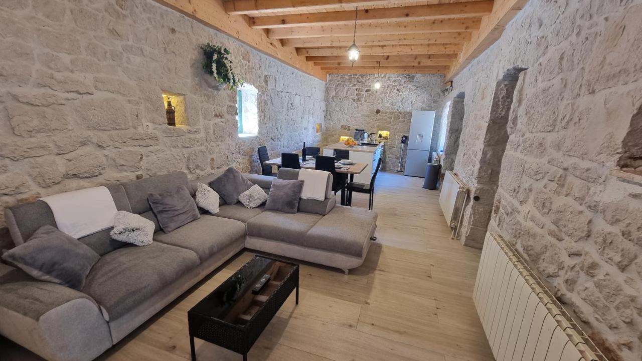 Villa Aga Zagvozd Esterno foto